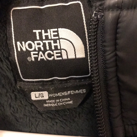 Women’s black north face - Picture 3 of 3